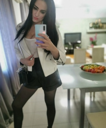 Воплотим все твои фантазии и сделаем ночь незабываемой! 💋
🌟 Мои услуги пройдут все твои ожидания и высшие требования. Готова предложить эксклюзивные массажи, разнообразные игры и фетиши. Твои желания - мои приоритеты! 💫
🔥 Имею роскошные фото, которые подтверждают мою прекрасную внешность и сексуальность. Ты сможешь полюбоваться на них и убедиться во всех моих достоинствах. 😍
🌸 Живу в Москве, так что встретимся сможем без проблем. Возможен выезд в гостиницы и апартаменты. Если хочешь, можем встретиться у меня - уютно и комфортно! 🌃
👑 Мои отзывы говорят сами за себя - клиенты оценивают мое искусство доставлять настоящее наслаждение и делать каждую встречу неповторимой. Забудь обо всем и погрузись в океан наслаждения со мной! 💫 Ольга